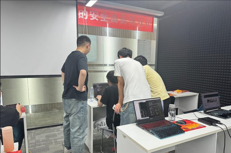 持续学习和进阶是保持竞争力的关键.[原文:零基础自学网络安全从